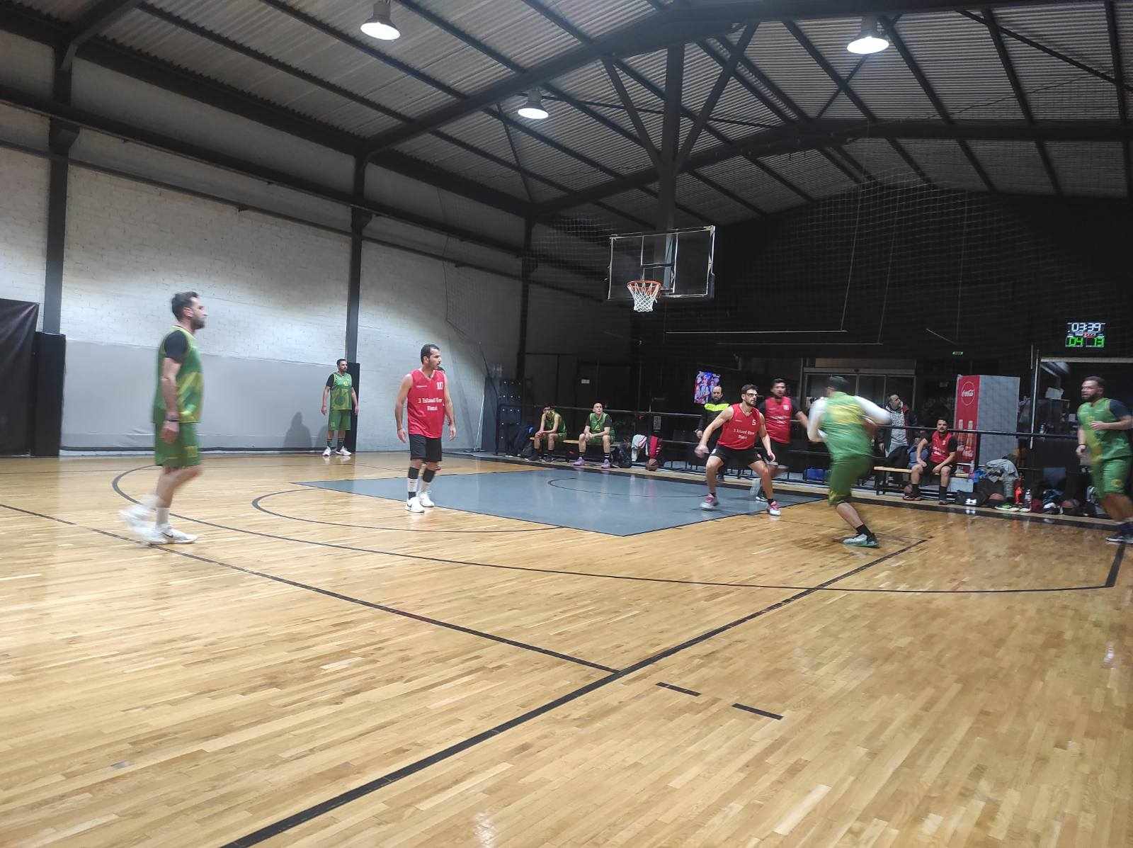 Δεκαδικοί vs 3 Island View Hotel 67 – 84