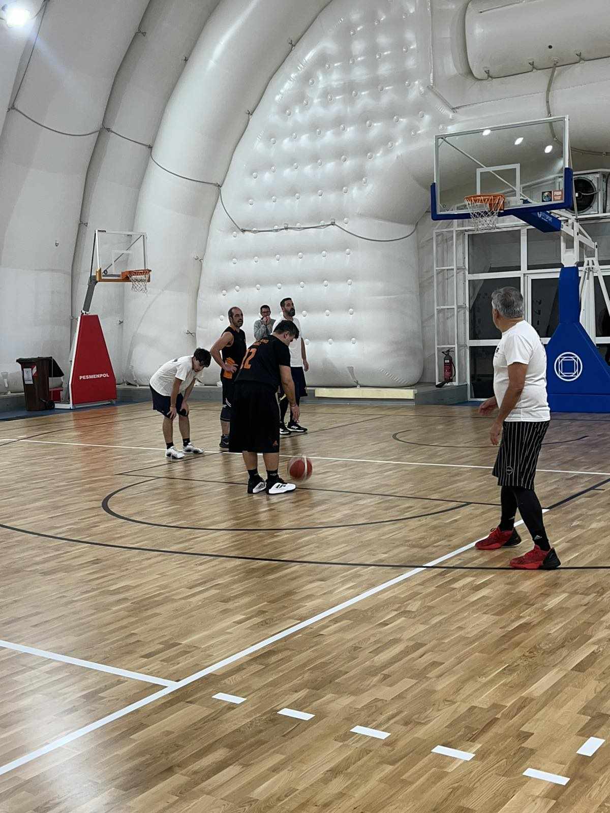 Three and Kukoc vs Remal Madrid 30 – 40