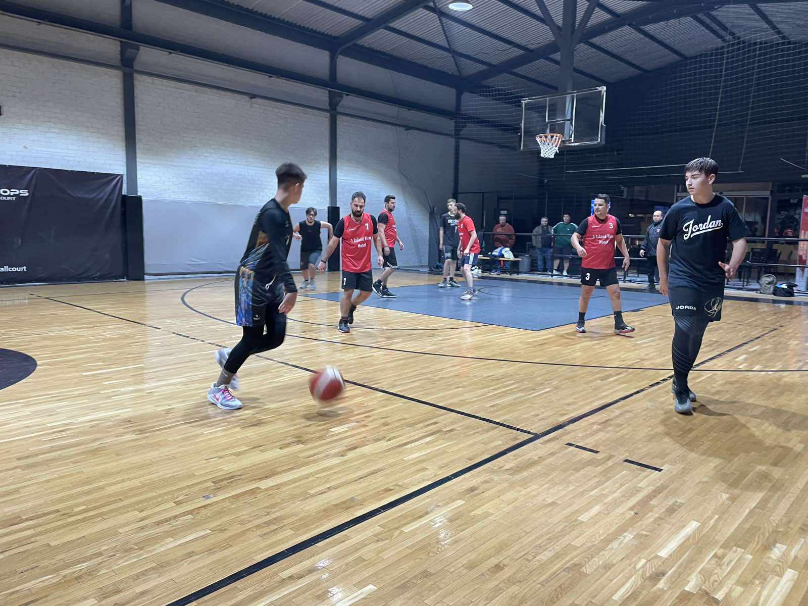 Barchelones vs 3 Island View Hotel 56 – 52