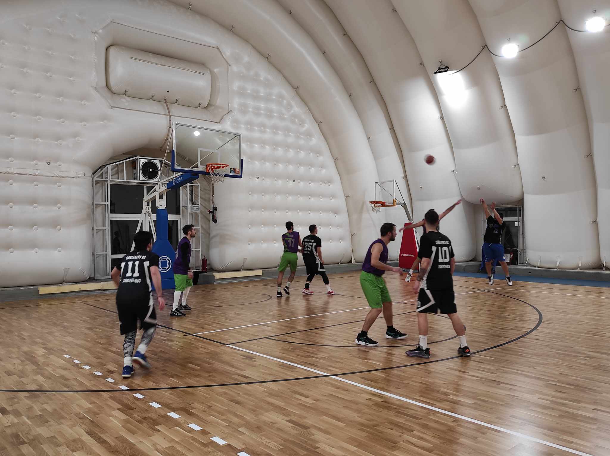 CavLakers vs Pick N’Troll 61 – 53