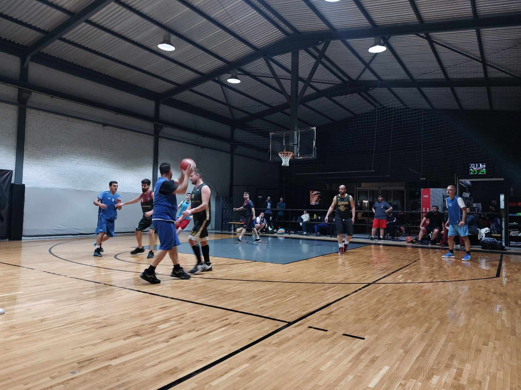Holstar vs Factory Team 43 – 46