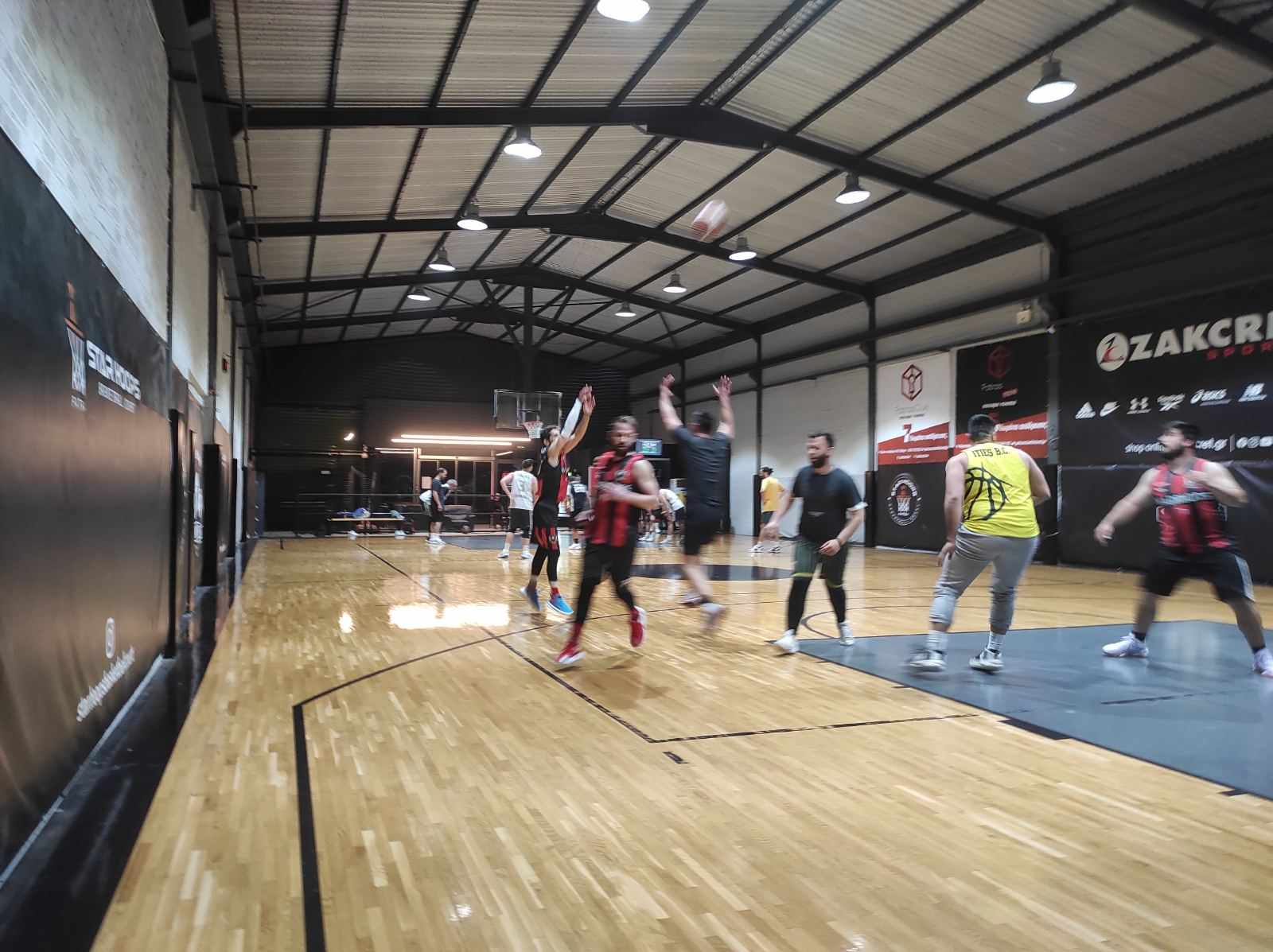 Warriors vs Free Agents (P) 61 – 58