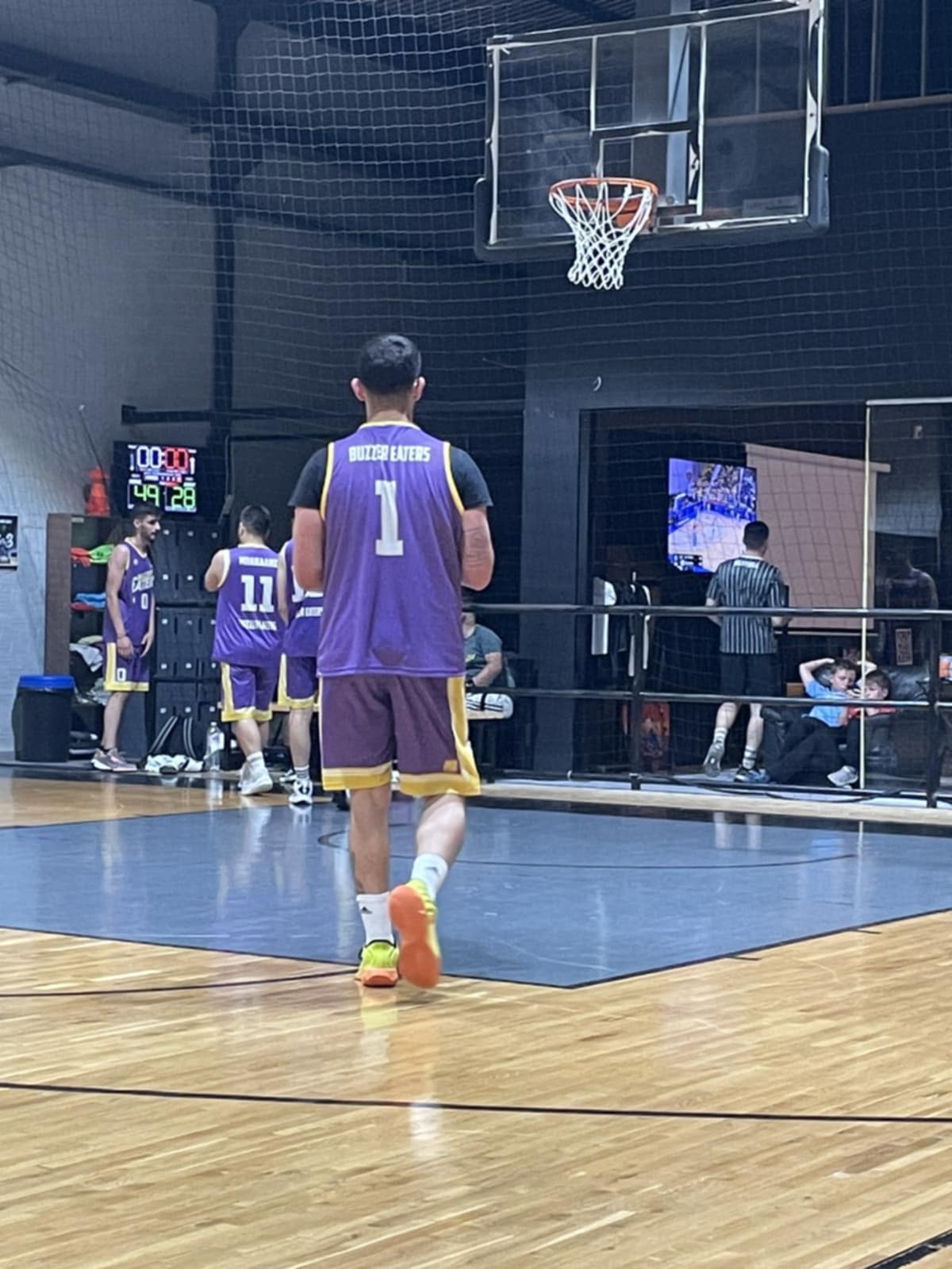 Buzzer Eaters vs Factory Team 49 – 28