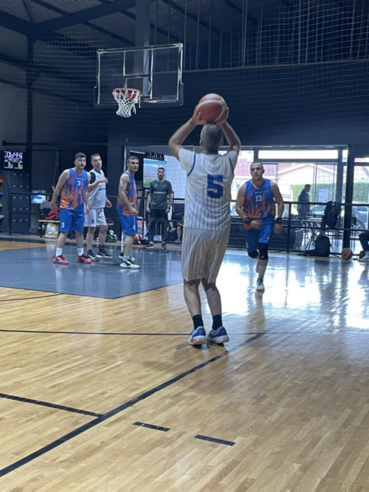 Emode Hotshots vs Factory Team 48 – 43