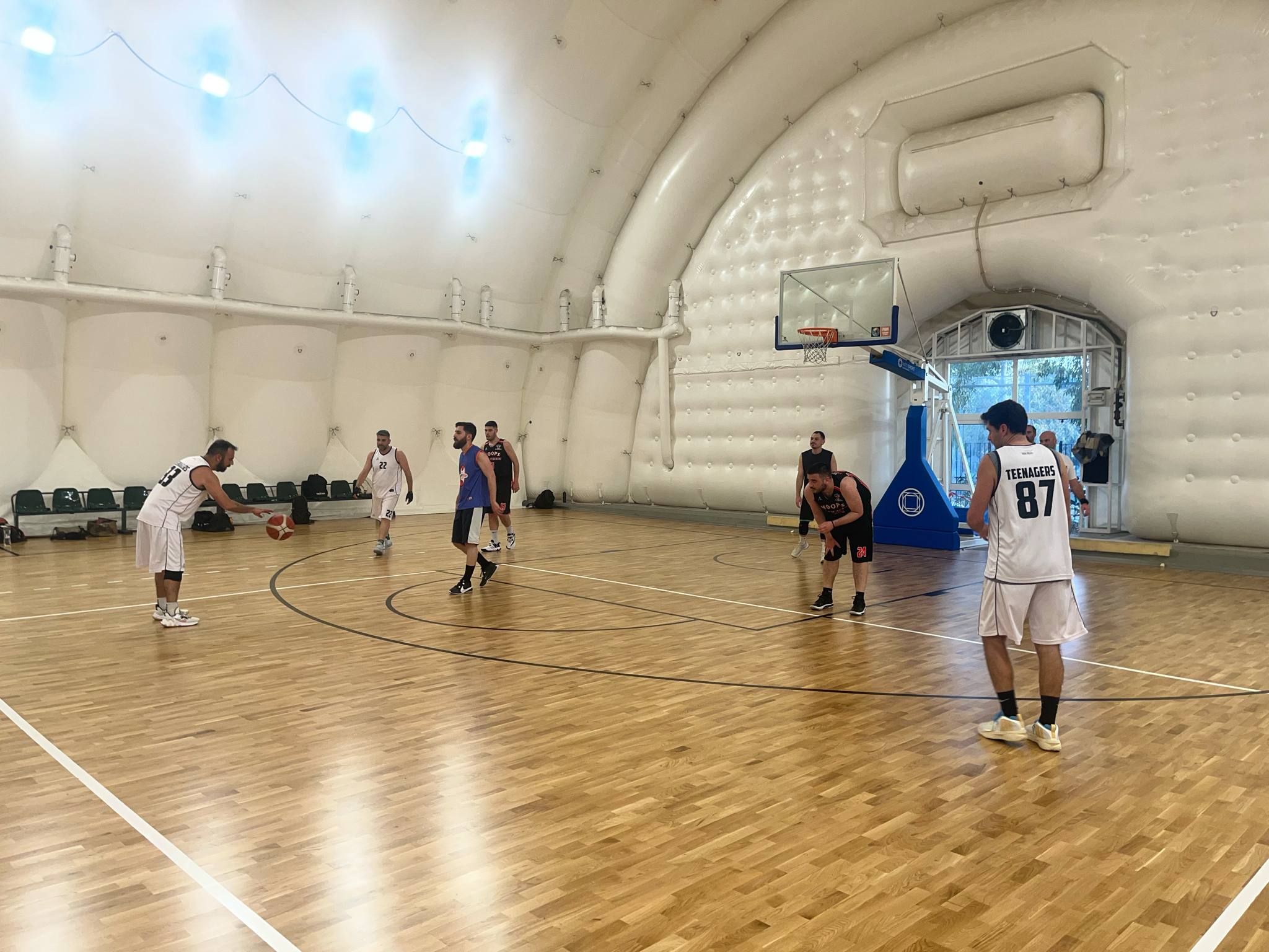 Teenagers vs Hoops I did it again 48 – 54