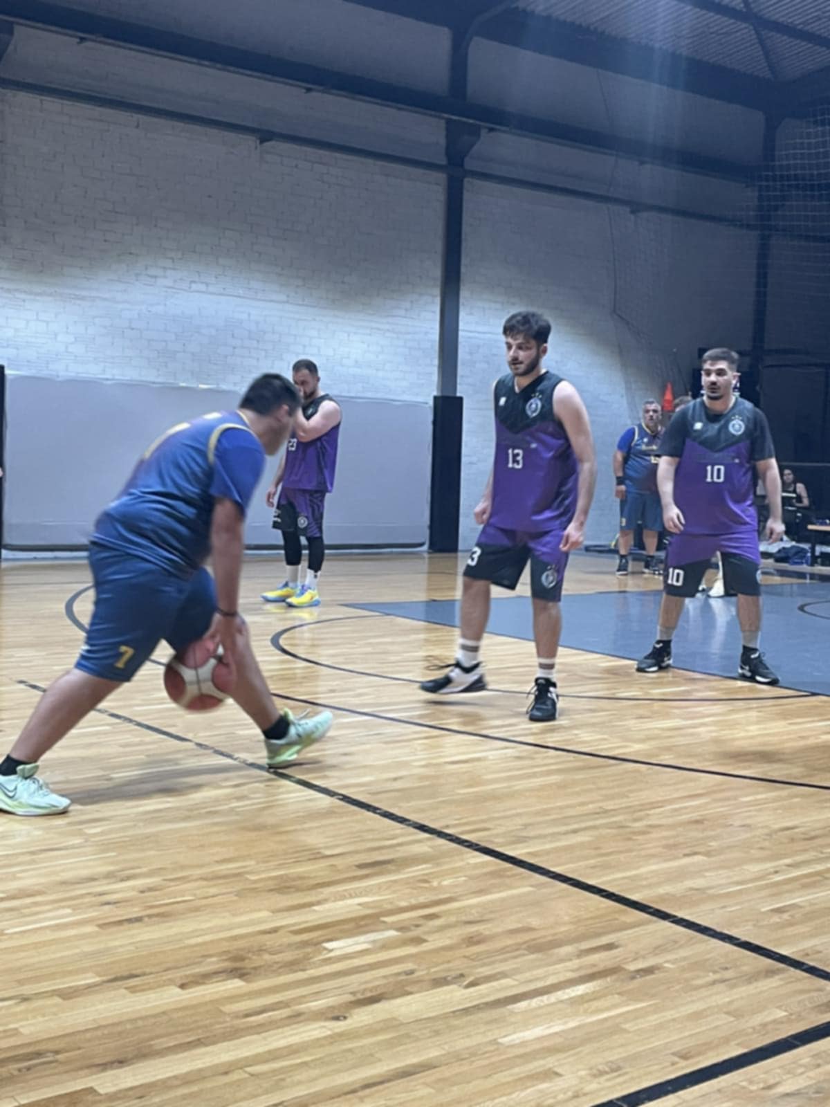 Barchelones vs Partouzan 61 – 32