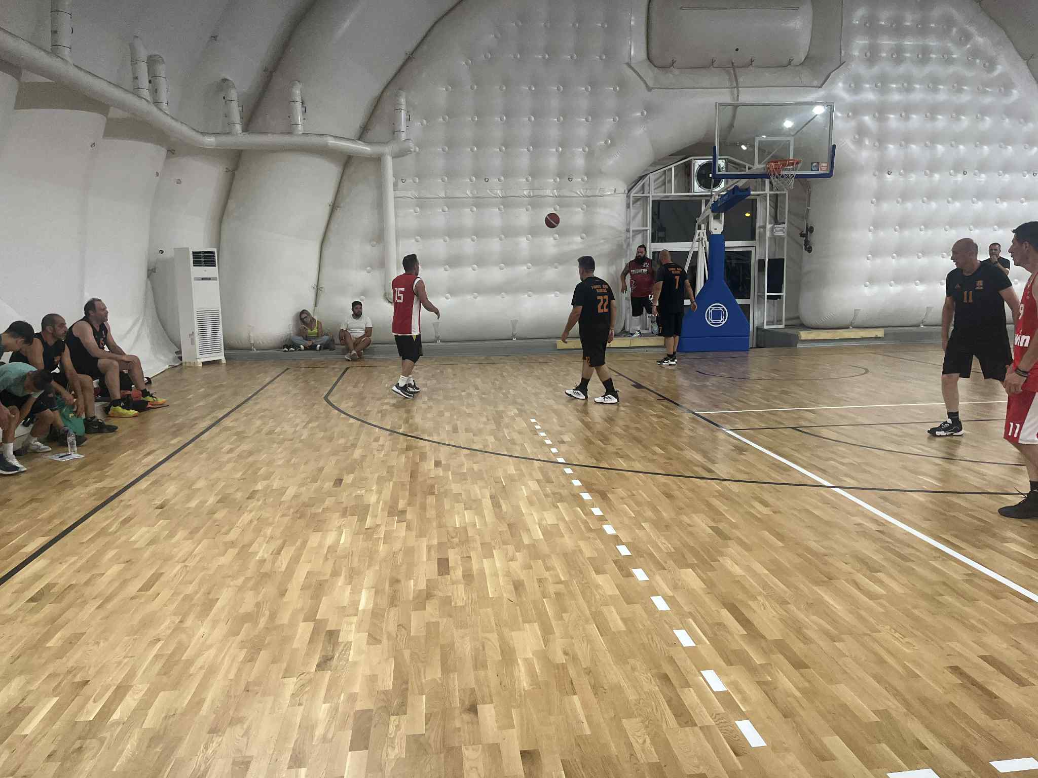 Oklaxwma Thunder vs Three and Kukoc 72 – 43