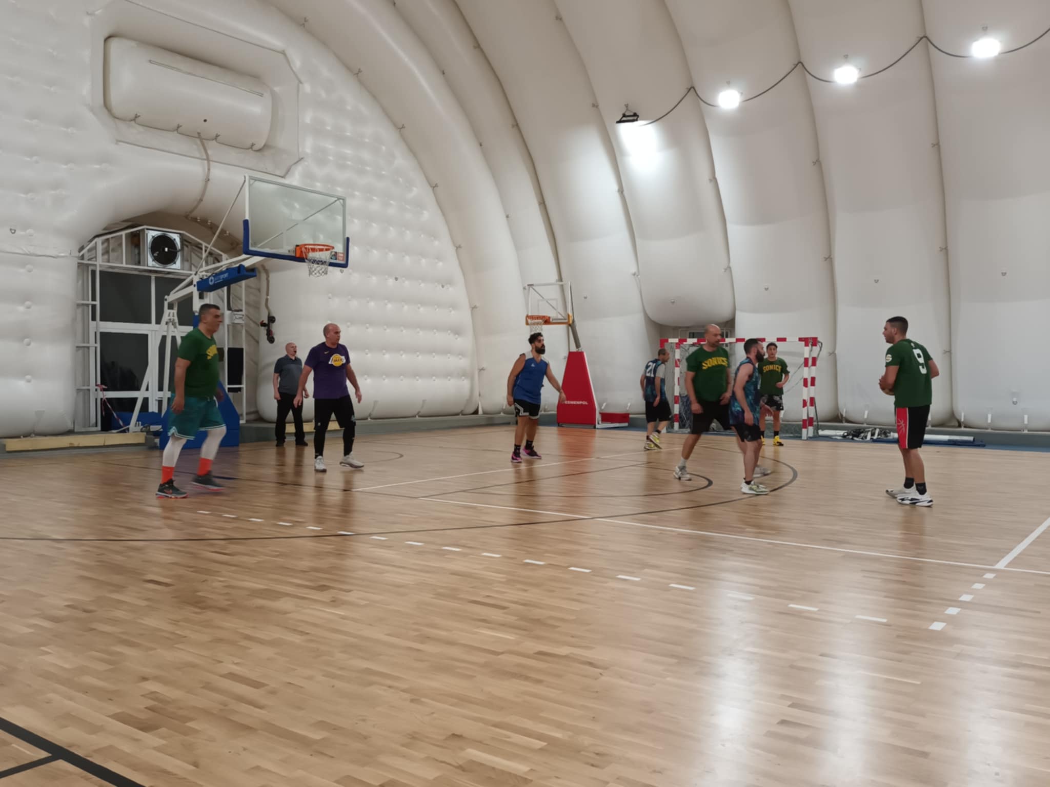 Super Sonics vs Psy Cho 71 – 64