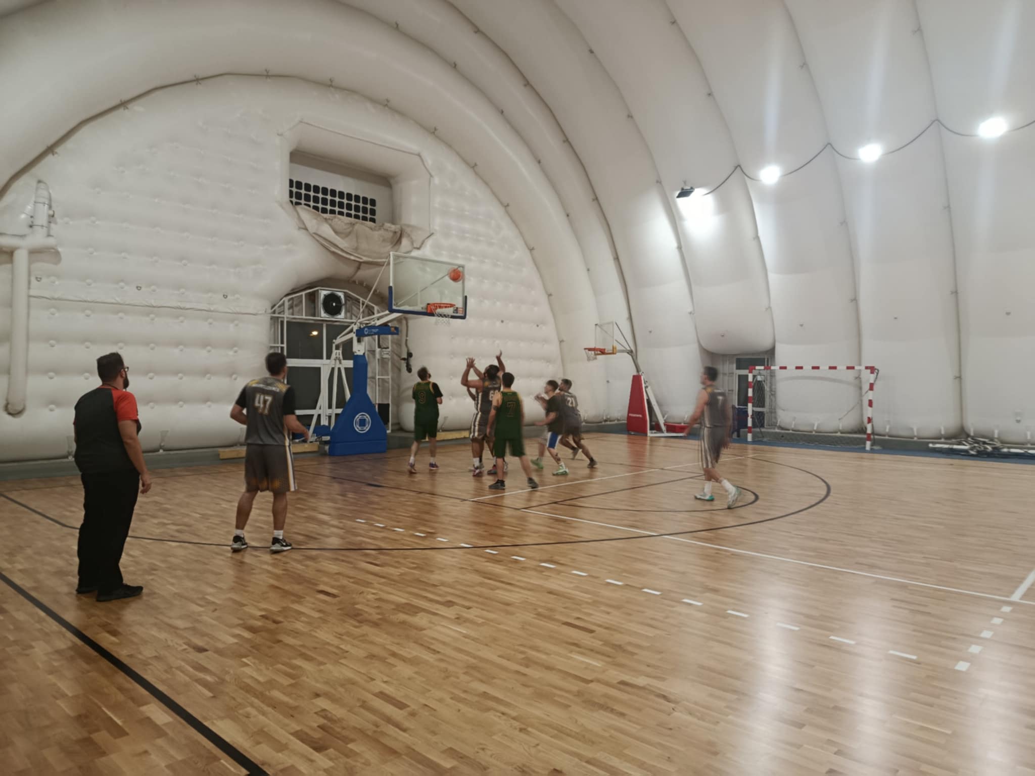 Bomba Clutch vs Vector Team 41 – 35