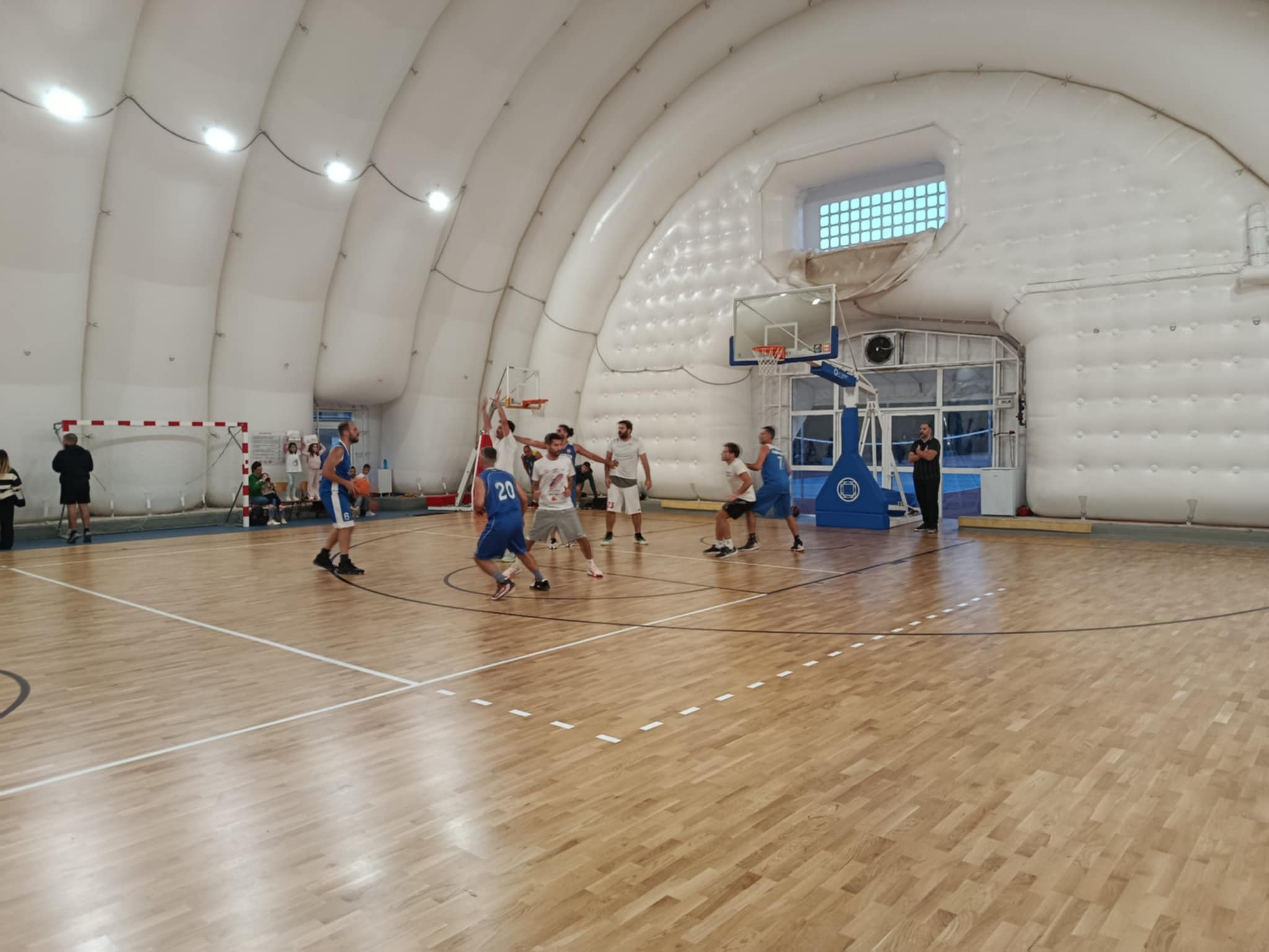 Oi axtenistoi vs Laimourioi 35 – 41
