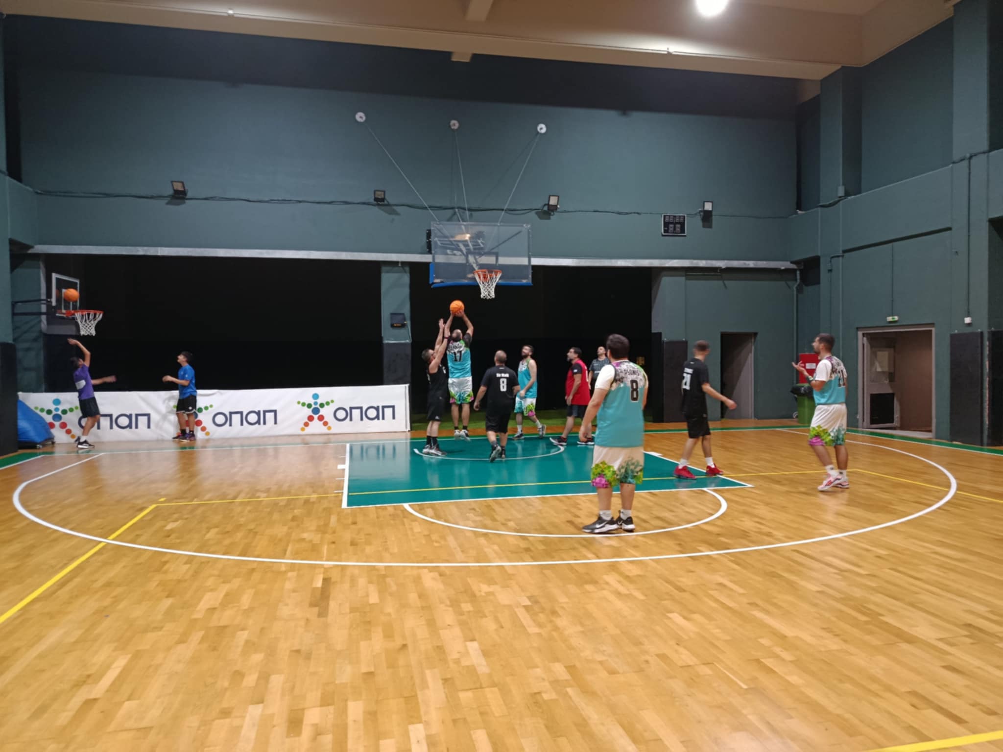 Oloi xwma Thunder vs Poios tha taizei ton Psilo 53 – 26
