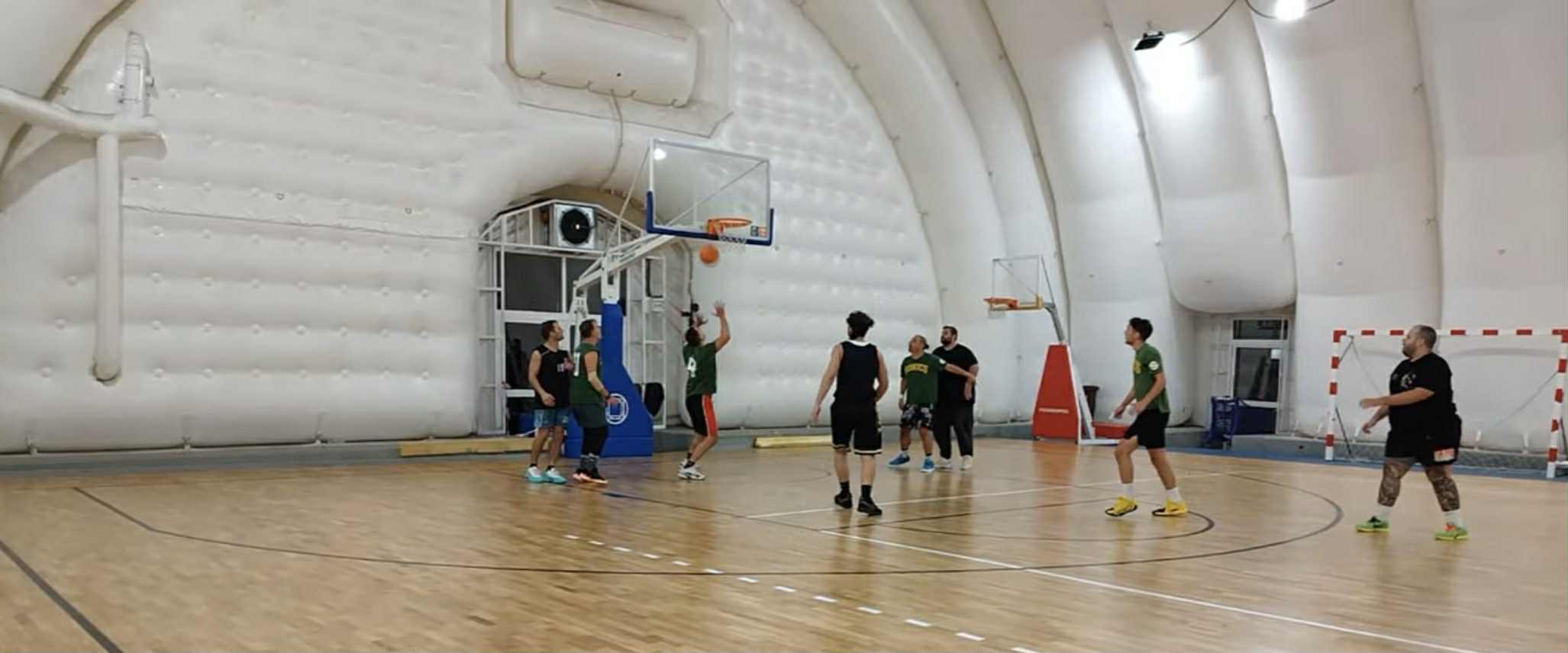 Super Sonics vs Cash Money 90 – 75