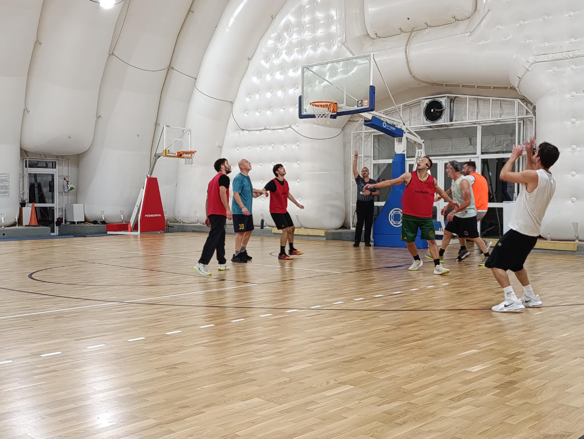 Bomba Clutch vs Louxoparea 60 – 62