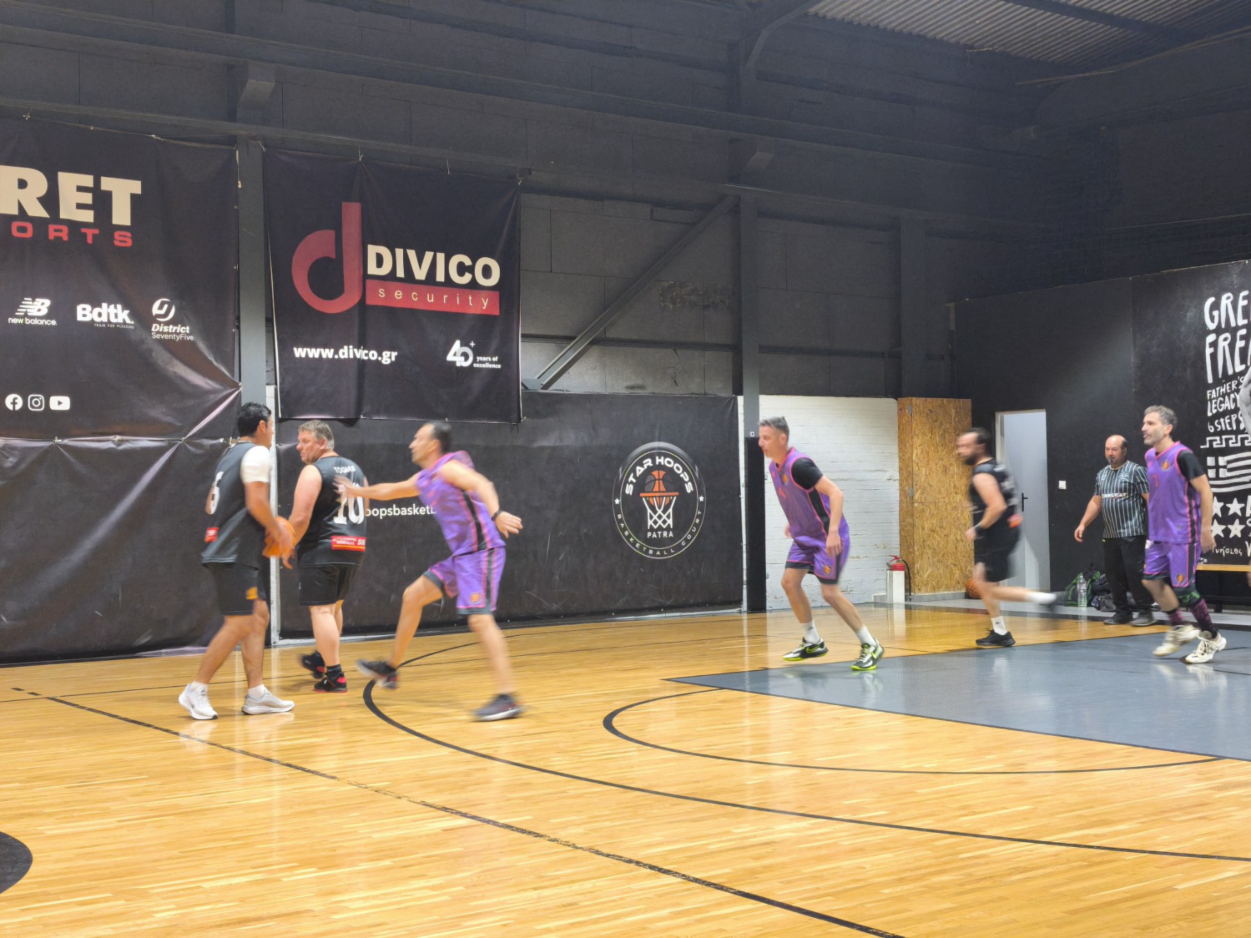 Hoops Factory vs Fantastic Four 42 – 28