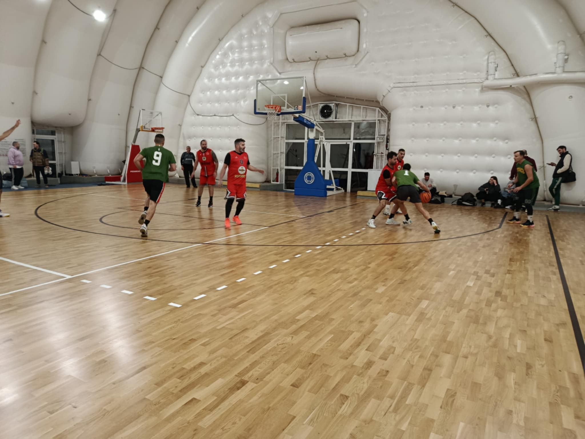 Super Sonics vs Drink Team 60 – 45
