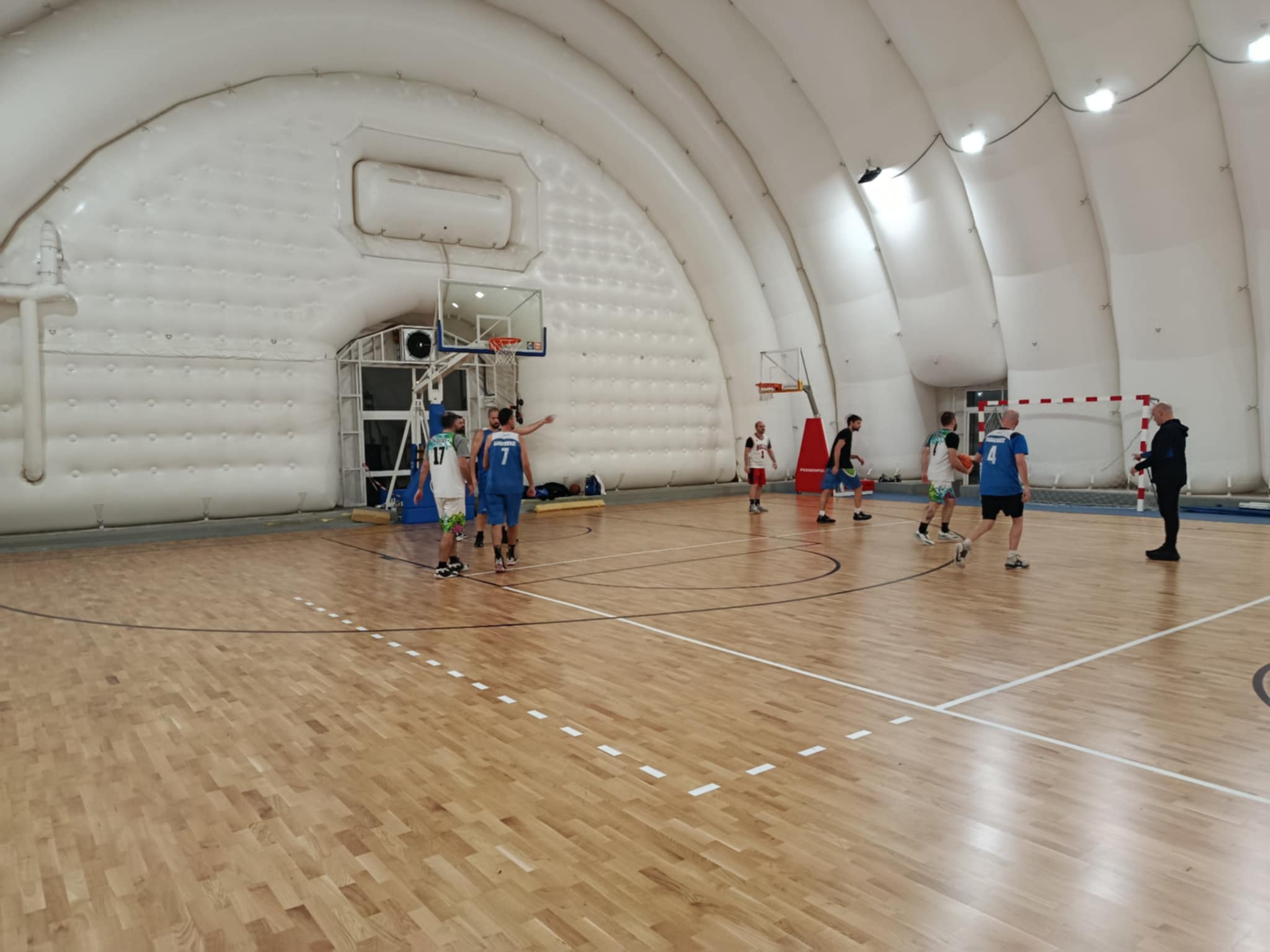 Oi axtenistoi vs Poios tha taizei ton Psilo 63 – 34