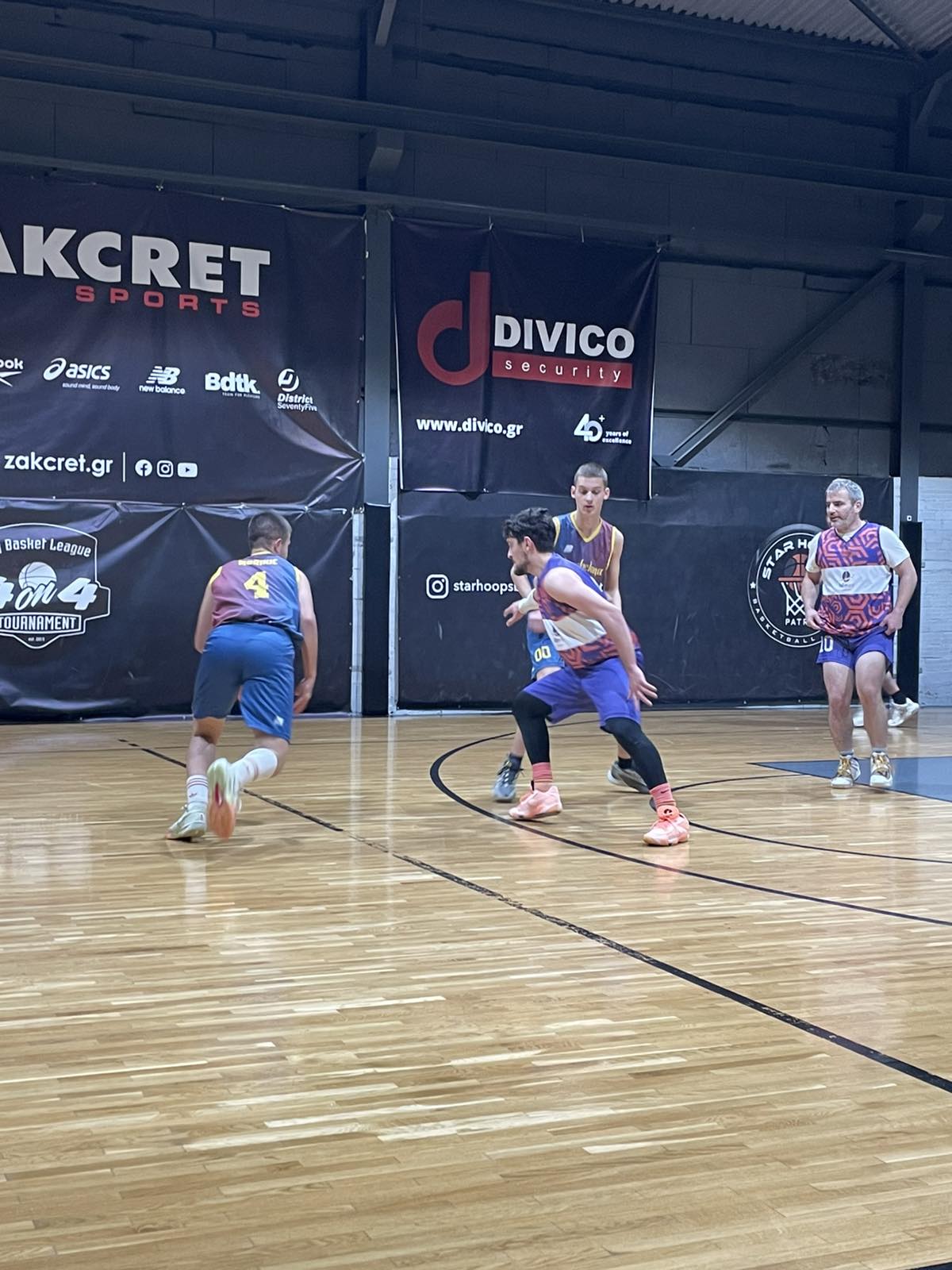 CoffeeVerse vs Barchelones 53 – 44