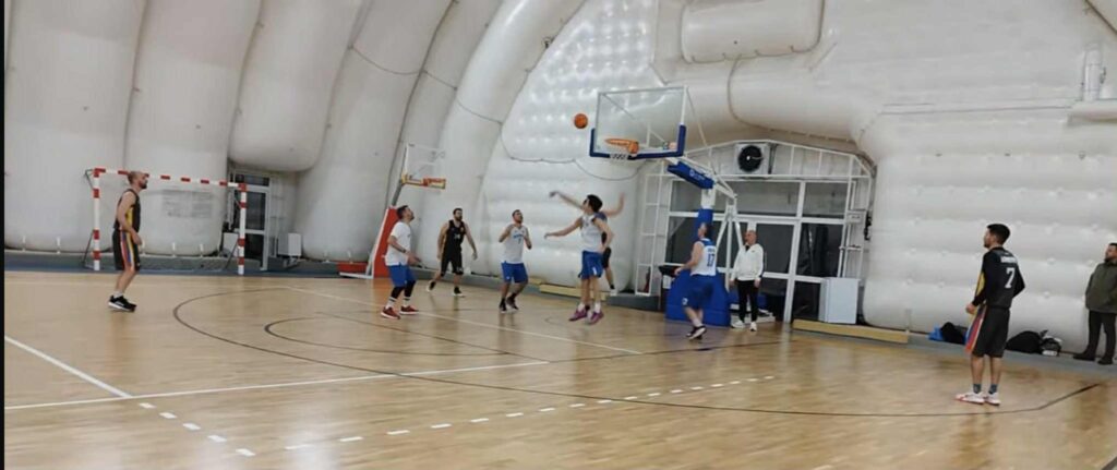 Oi axtenistoi vs Laimourioi 27 – 33