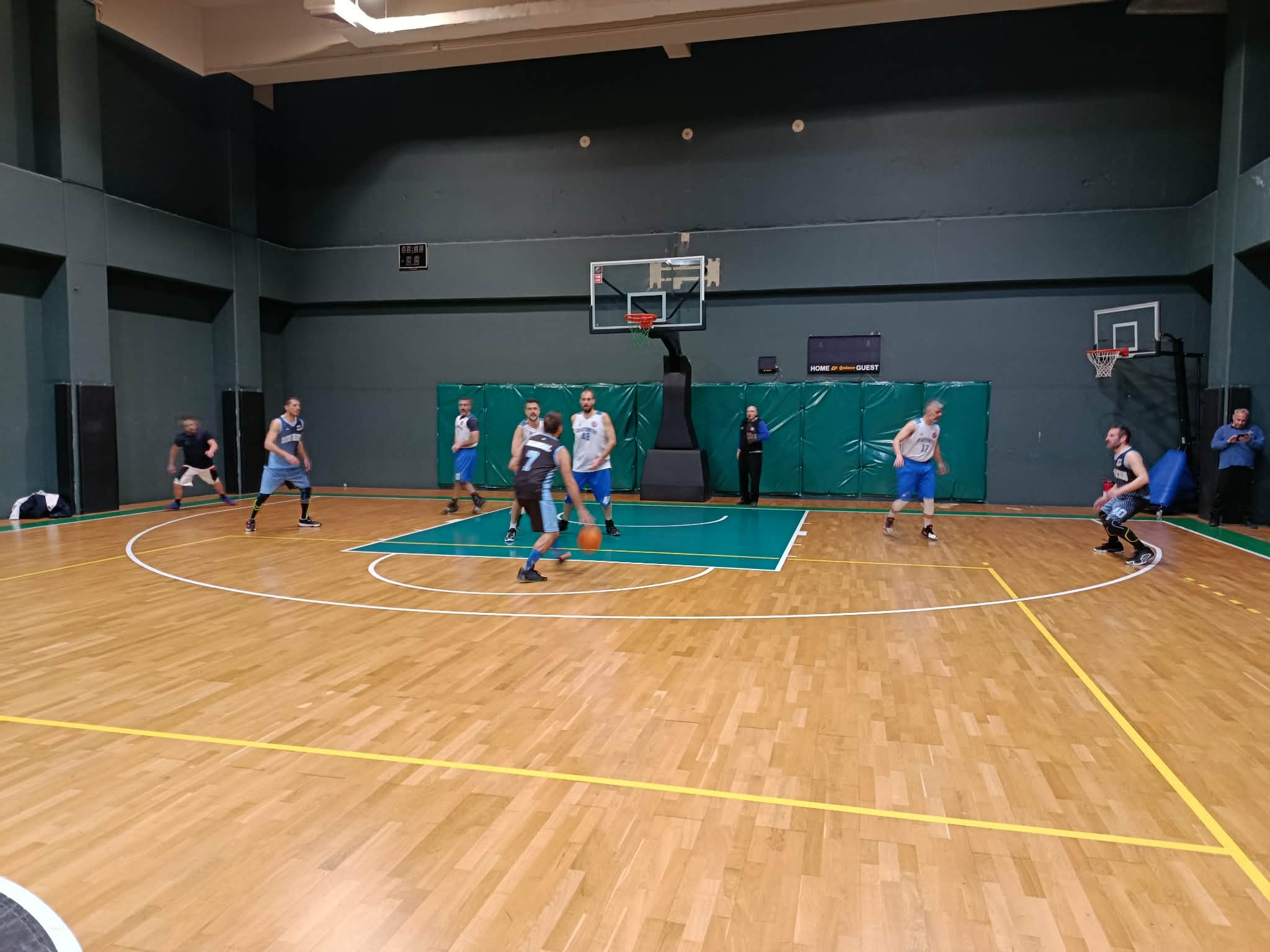 Oi axtenistoi vs Vatos Blockos 48 – 36