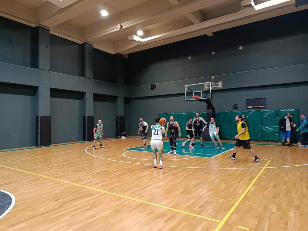 Final Four vs Poios tha taizei ton Psilo 51 – 35