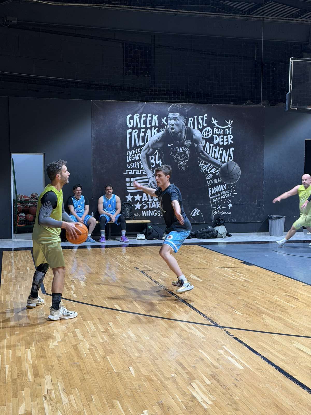 Show Time Cerise vs Hoopides 60 – 58