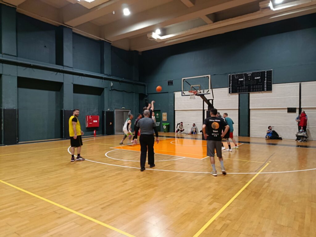 Poios tha taizei ton Psilo vs Sloths 40 – 21